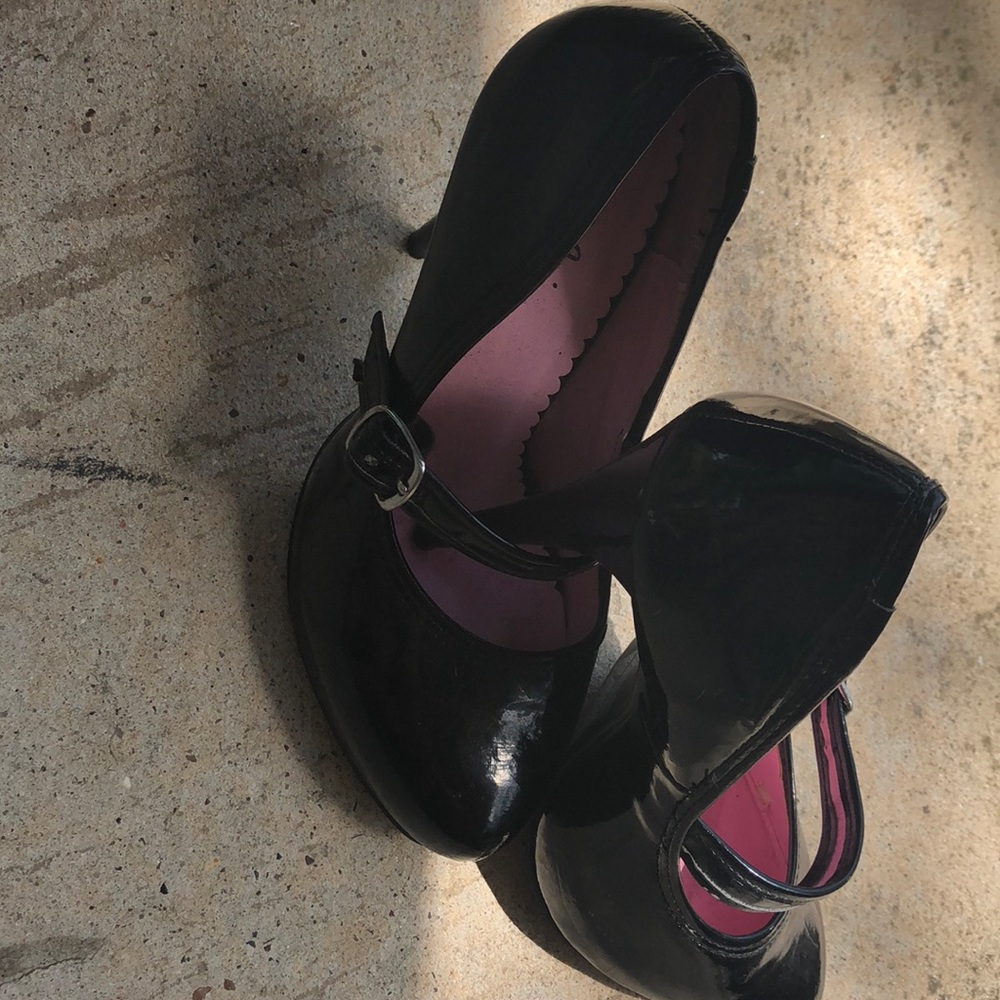Black heels